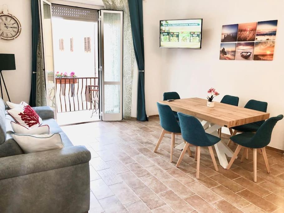 Willa Maddy House - 50 Mt Dal Mare Porto Santo Stefano  Zewnętrze zdjęcie