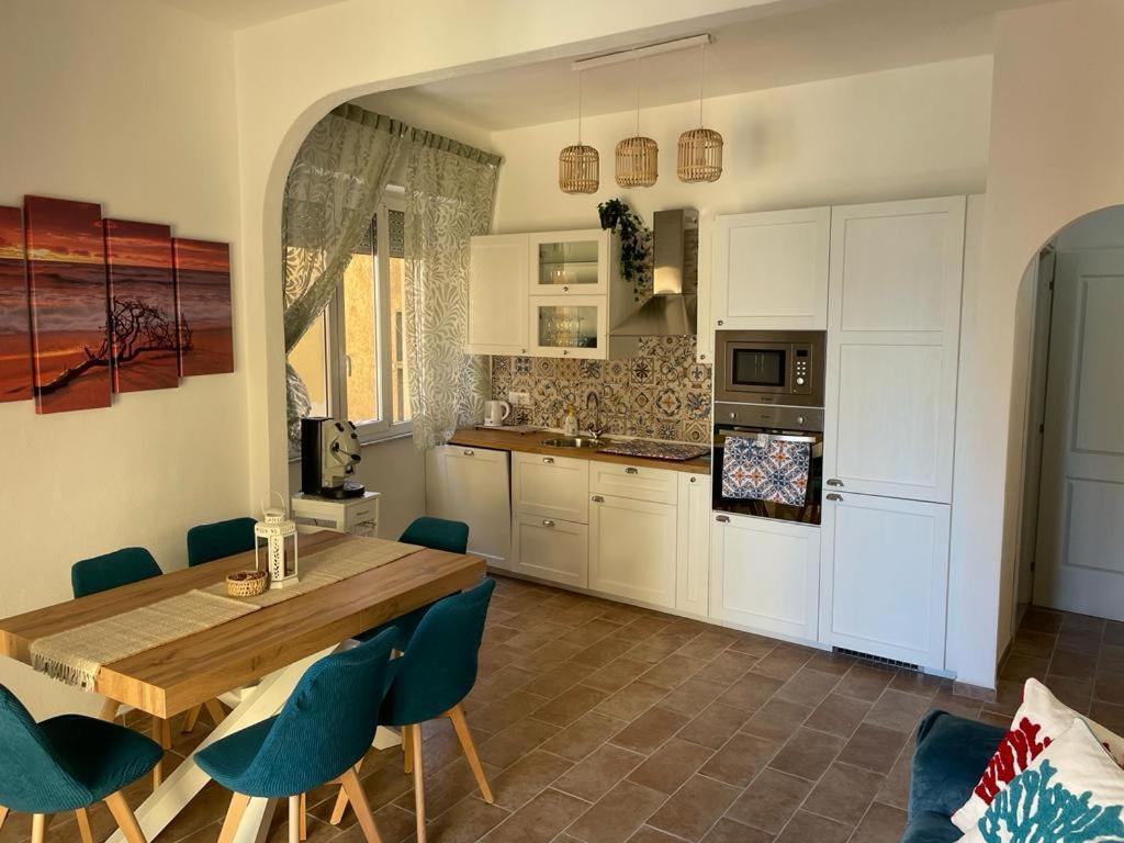 Willa Maddy House - 50 Mt Dal Mare Porto Santo Stefano  Zewnętrze zdjęcie